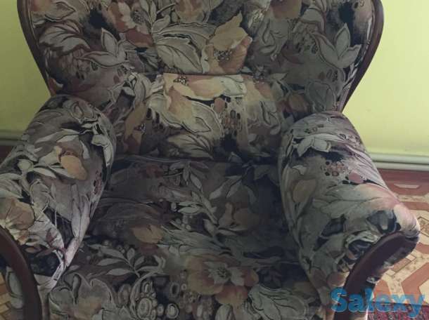 Диван с креслом, фотография 1