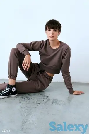 Костюм цвета мокко со свитшотом, фотография 1