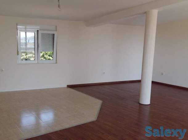 Четырехкомнатная квартира в Черногории, г.Бар, фотография 9