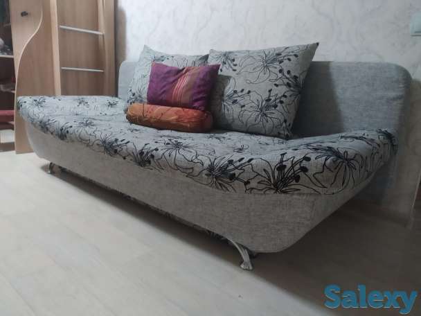 Продается диван , горка , стол, телевизор ,манеж с маятниковым механизмом, фотография 6