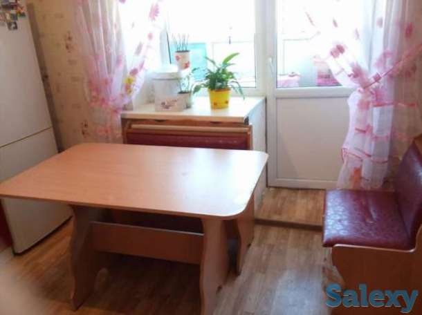 Кухонный столик, фотография 1