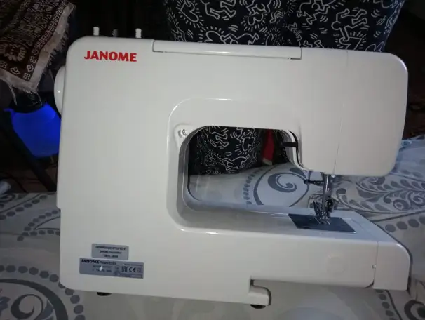 Продается Швейная машинка, фотография 9