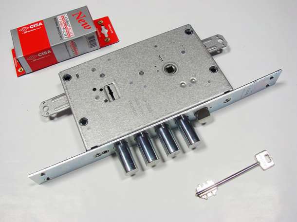 Установка, ремонт, замена замков, установка металлических дверей., фотография 4