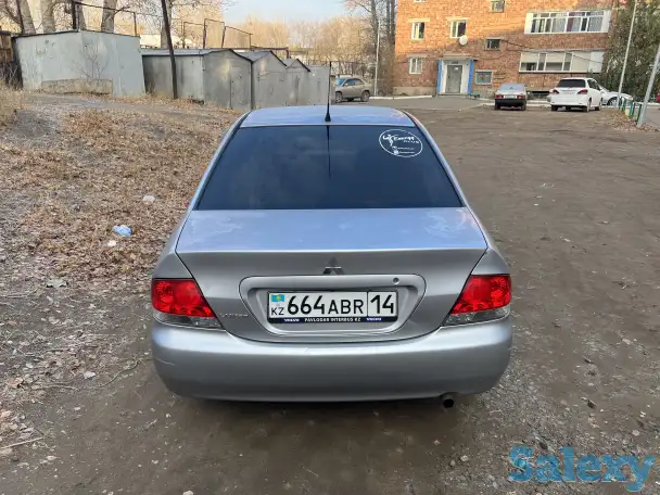 Mitsubishi Lancer 2004, фотография 3