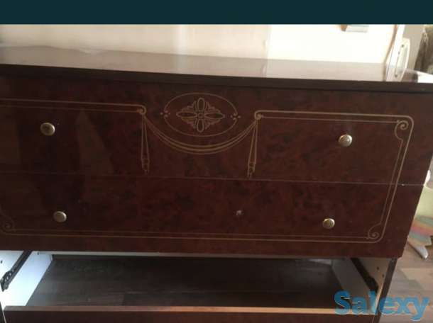 Комод,тумбы, фотография 1