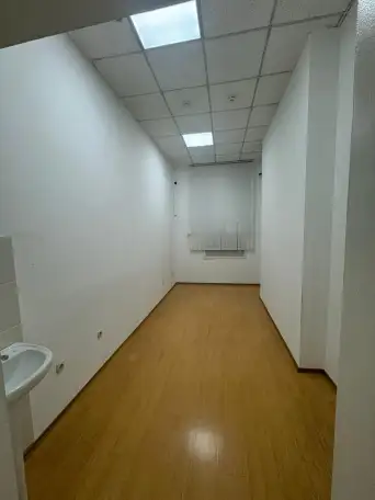 Аренда офисных помещение, пр. Назарбаева 130 угол ул.Жамбыла, фотография 1