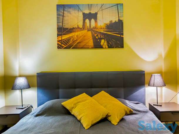 Красивая квартира с желтым интерьером, ул. Навои, 210/1, фотография 1