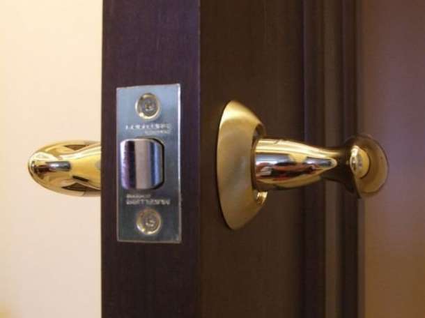 Установка дверей, фотография 4