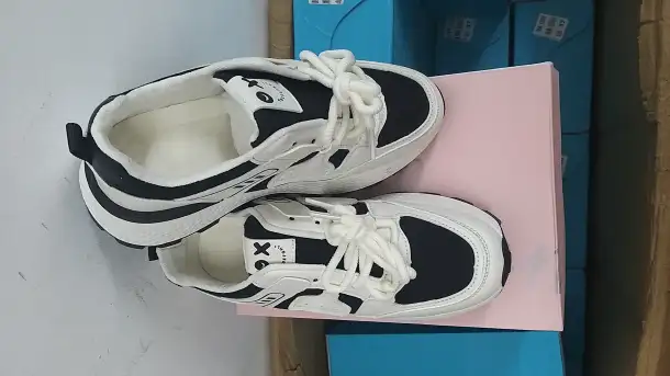 Продажа мужских и женских кроссовок, фотография 8