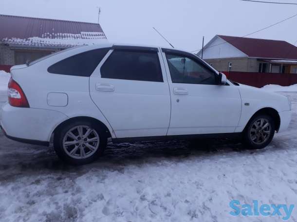 Продаю машину за в хорошим состояния звонить реальным покупателем не беспокоить просто так обмен не подлежит, фотография 3