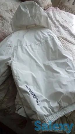 продам весене-летнюю куртку ветровка, фотография 9