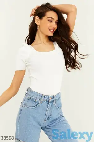 Белый топ с бусинами, фотография 1