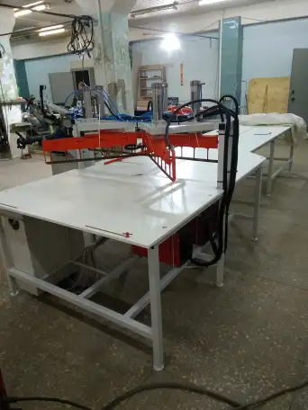 Полуавтоматический станок для производства биг-бегов, фотография 3