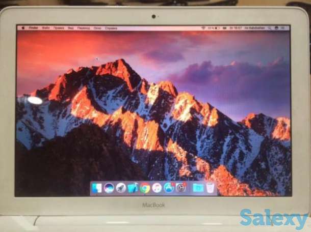 Macbook Pro 2010 white, фотография 1