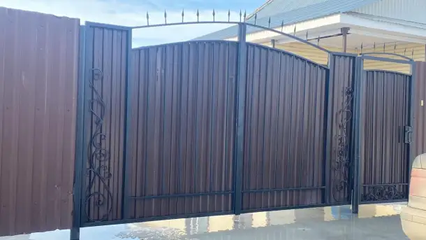 Ворота, заборы, ограждения металлические из профлиста, фотография 4