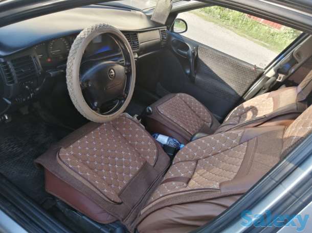 OPEL VECTRA B v1.8 МТ 1996г, фотография 8