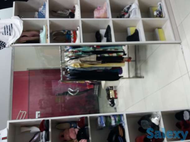 Продаем стеллажи вместе с зеркалом, фотография 1