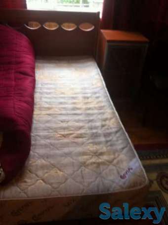 Продам кровать с матрацем, фотография 1