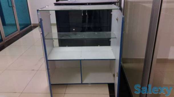 Торговое оборудование. Ветрины, фотография 3