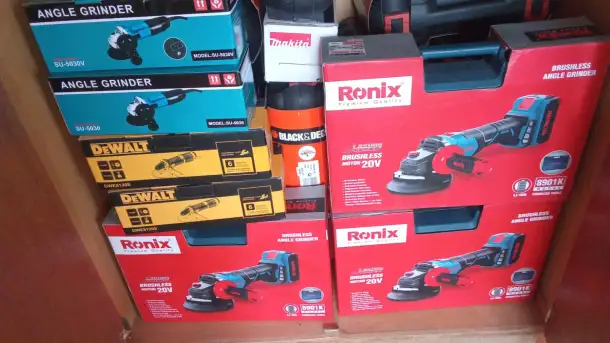 распродажа Электроинструменты, фотография 1