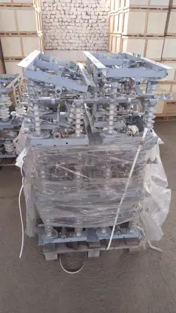 Разъединители РЛНД 10400 и 630, фотография 1