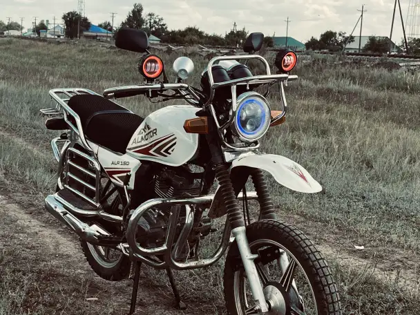 Мотоцикл классика 150куб 2025, фотография 3