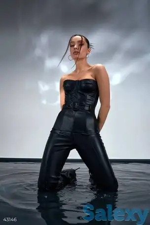 Черный корсет-баска из экокожи, фотография 1