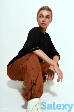 Черная базовая футболка, фотография 1