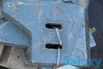 Боковые лопатки бетоносмесителя JS1000, фотография 1