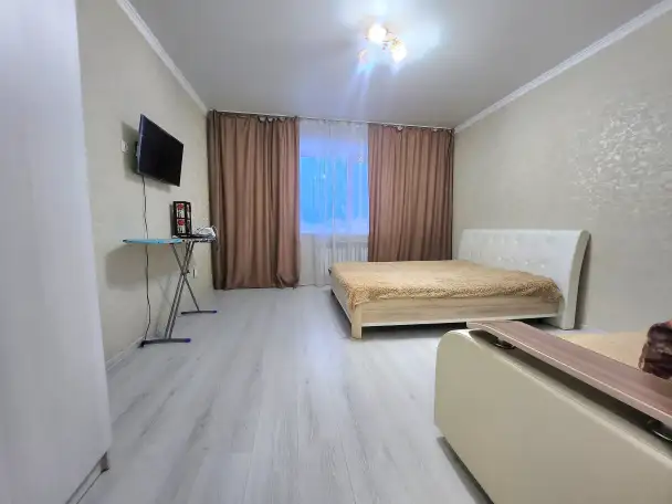 Сдам квартиру по суточно, Сагдиева 10, фотография 2