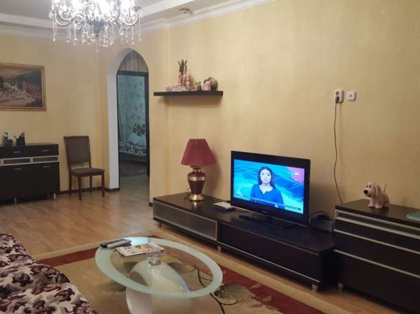 Посуточно сдам 3-х ком.квартиру , Момышулы 14, фотография 1