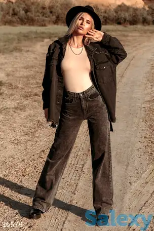 Трендовые джинсы с широкими штанинами, фотография 1