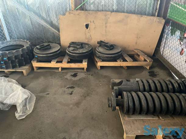 Колесо направляющее 81N6-13010 на Hyundai R210LC / R250LC 81N6-13010, фотография 2