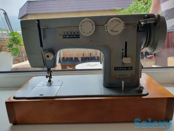Швейная машинка 