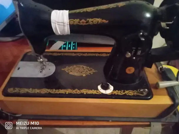 Продам швейную машину, фотография 1