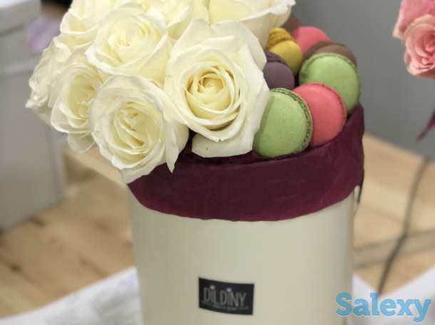 Свежие Цветы и Сладости в коробке Алматы. Доставка. Звоните!, фотография 1