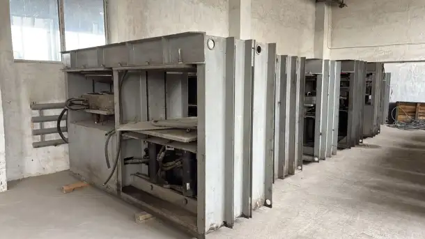 Продам станки для пройзводстава пластиковых люков, фотография 4