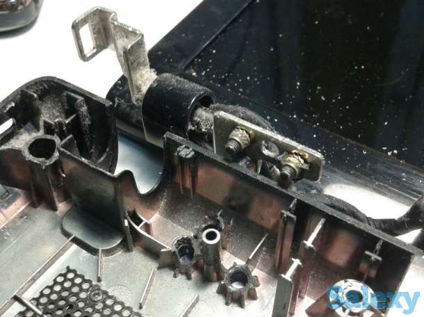 Ремонт корпуса ноутбука, крепления матрицы, фотография 4