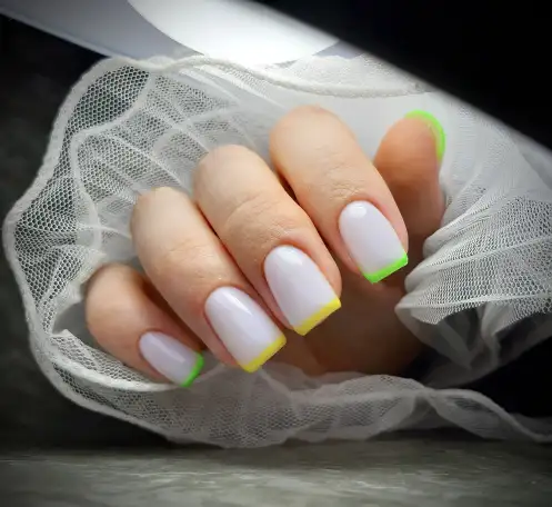 Маникюр, наращивание ногтей, прически, плетение волос, фотография 11