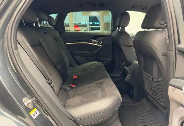 Audi e-tron, фотография 8