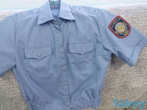 Распродажа одежды, фотография 2