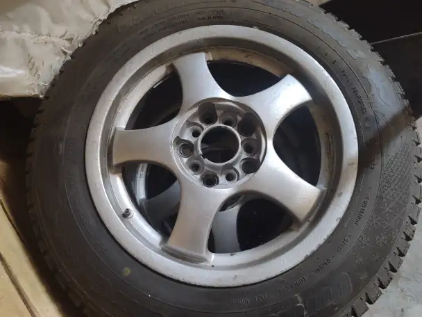 Продам зимнюю шипованную резину да дисках, фотография 1