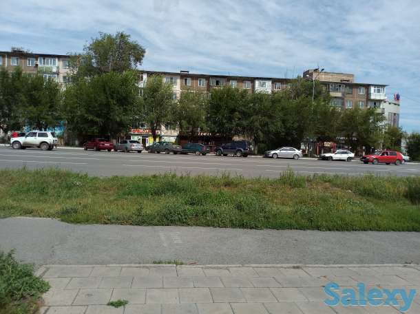 продается 2 комнатная квартира в центре города, 6 микрорайон, 14 дом, фотография 4