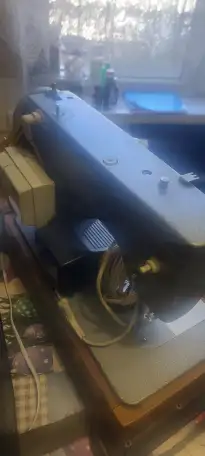 Продам Швейную машинку Срочно, фотография 3