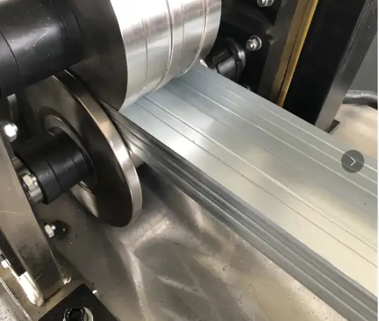 Двухяърусное оборудование для производства профилей КНАУФ27x28 и 27x60, фотография 2