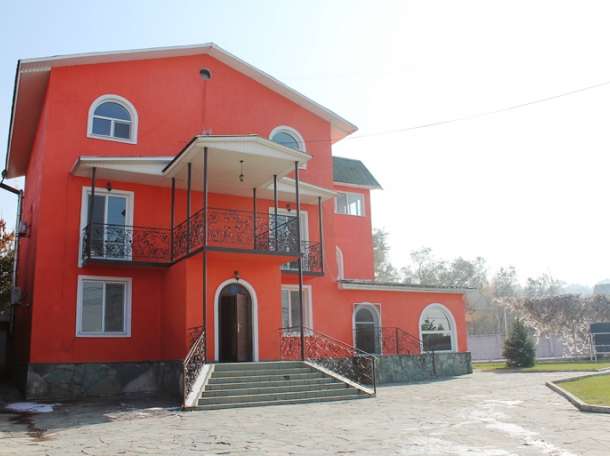 7-комнатный дом, проспект Достык — Тайманова, фотография 1