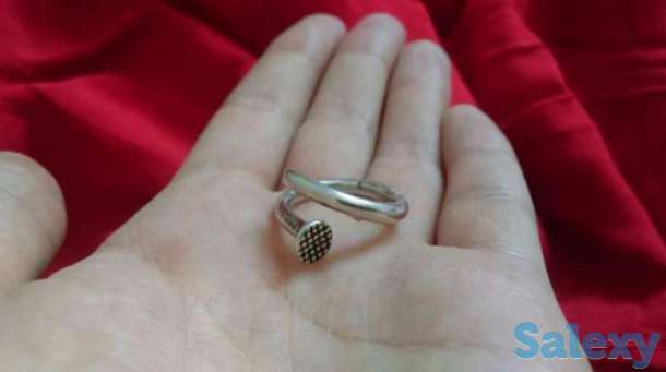 Продам серебрянное кольцо в виде гвоздя, фотография 1