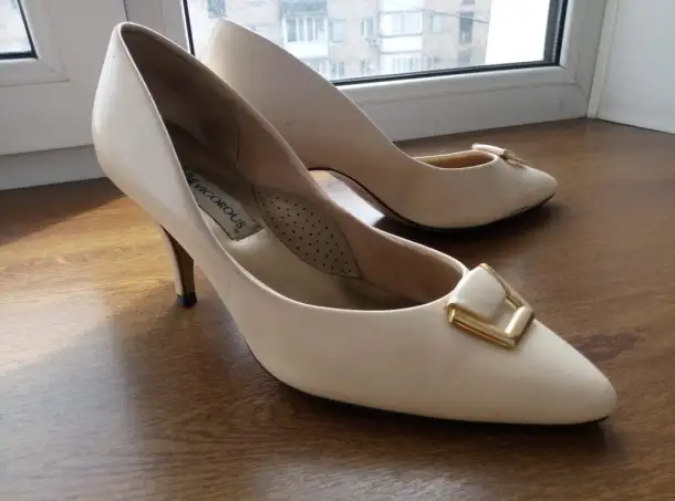 Туфли женские светлые, размер 9,5, фотография 1