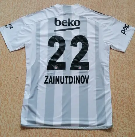 Футболка с автографом Бахтиер Зайнутдинов оригинал, фотография 2