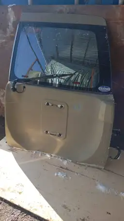 Nissan Patrol Y61 дверь багажника, фотография 1